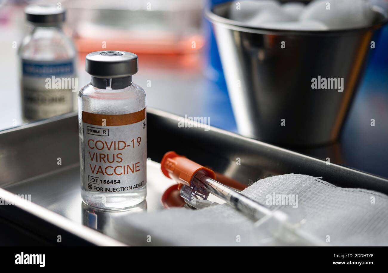 Coronavirus Covid-19 experimenteller Impfstoff in einem Labor, konzeptionelles Bild Stockfoto
