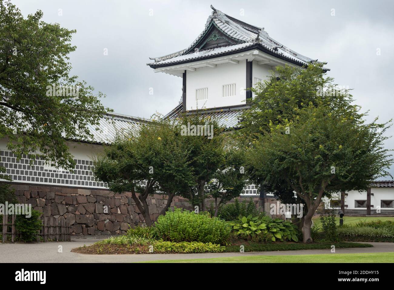 Horizontale Ansicht von Kanazawa Castle in Kanazawa Castle Park, Japan Stockfoto