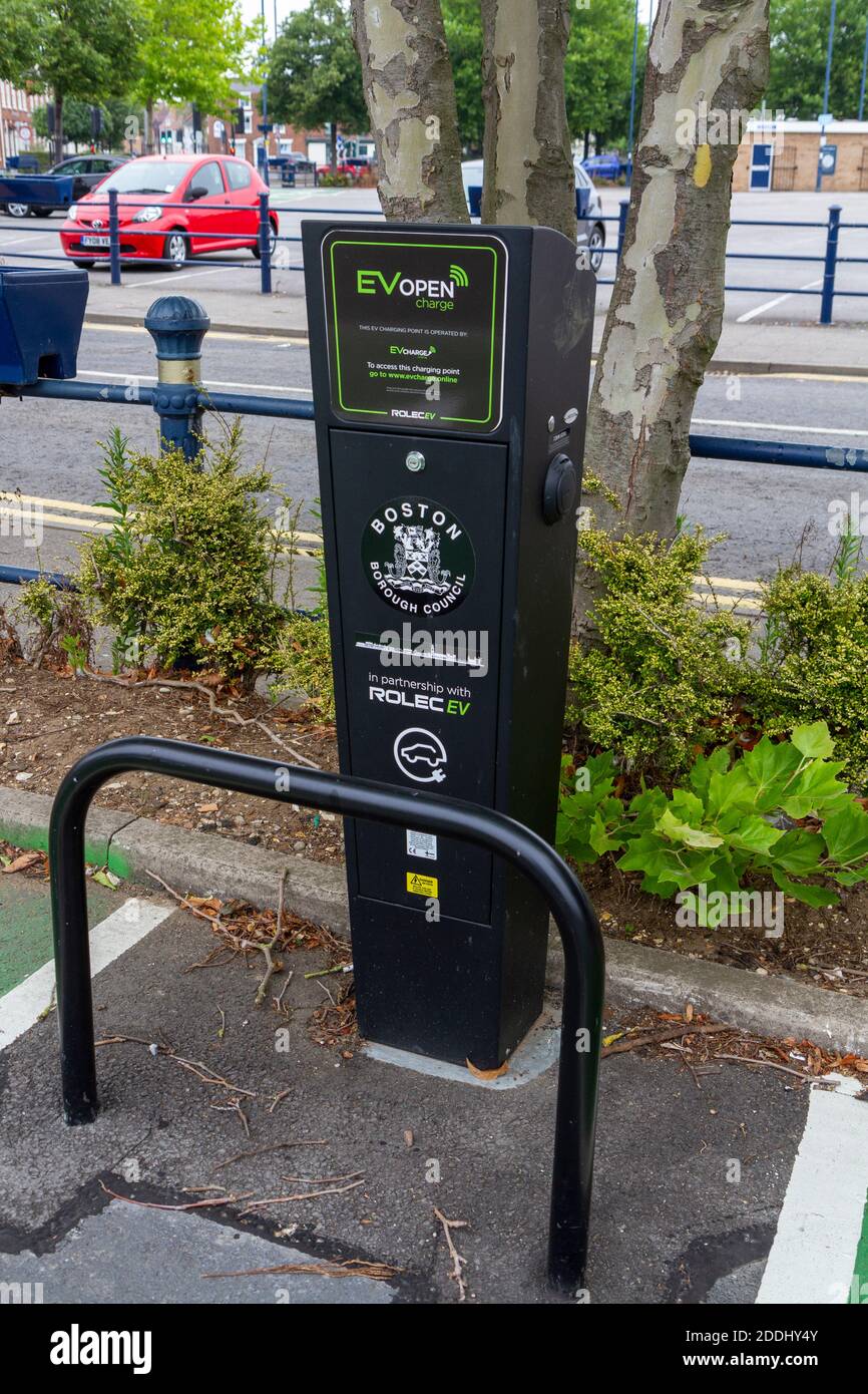 Eine ROLECEV-Ladestation für Elektrofahrzeuge (gemeinsam mit dem Boston Borough Council), Boston, Lincolnshire, Großbritannien. Stockfoto