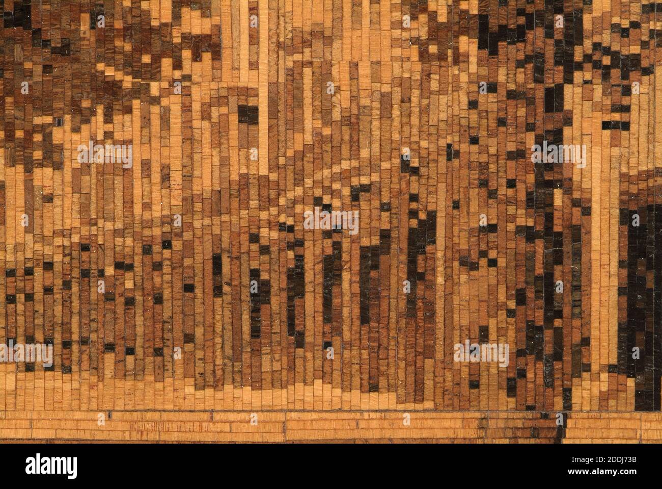 Die Pantiles, 1840-60 Panel, eingelegte Tunbridgeware Bild und Rahmen. Sowohl der Rahmen als auch das Bild der Pantiles, Tunbridge Wells, wurden in einem Endkorn-Mosaik hergestellt. Es wurde von James Brown während eines Lehrlings in der Hollamby Werkstatt um 1850 gemacht. Sozialgeschichte, Holz, England, Kent Stockfoto