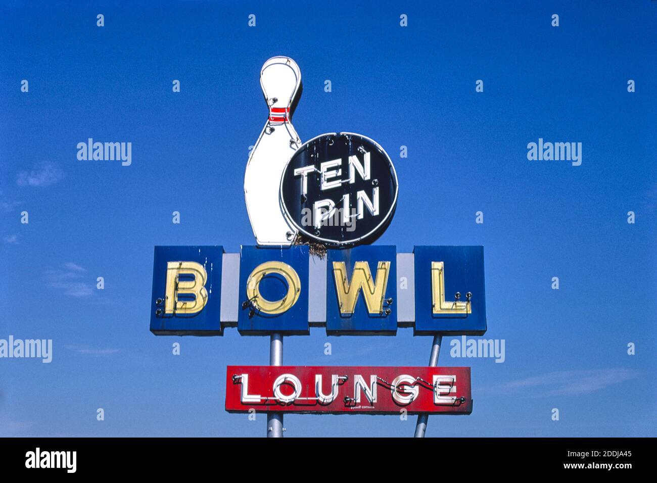 Ten Pin Bowl Schild, Route 127, Carlyle, Illinois, USA, John Margolies Roadside America Photograph Archive, 1988 Stockfoto