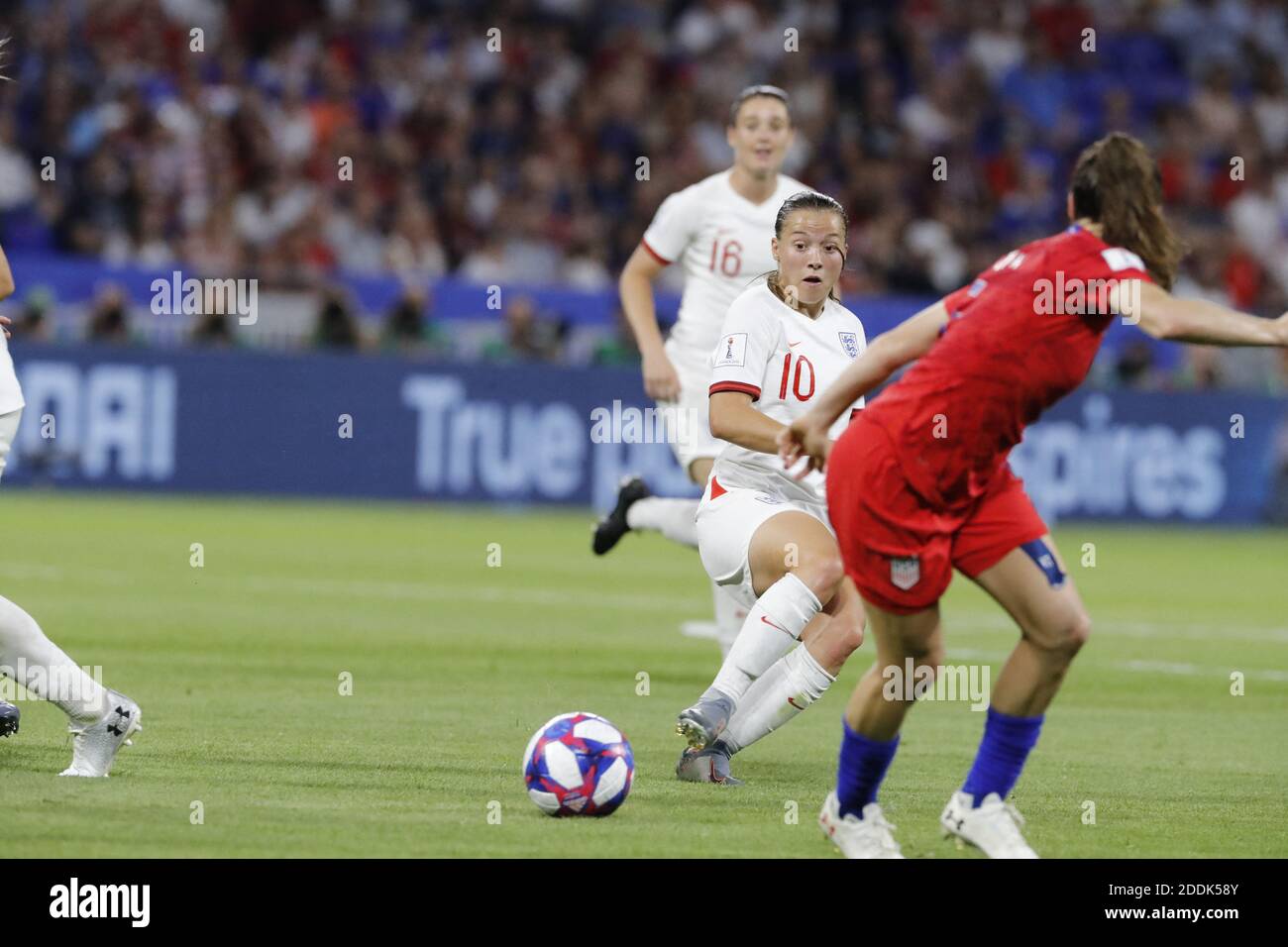 EnglandâÂ € Â™s Philip Neville während der FIFA Frauen Fußball-Weltmeisterschaft 2019 1/2 Finalspiel England gegen USA im Groupama Stadium in Lyon, Frankreich am 2. Juli 2019. Die USA haben 2:1 gewonnen. Foto von Henri Szwarc/ABACAPRESS.COM Stockfoto