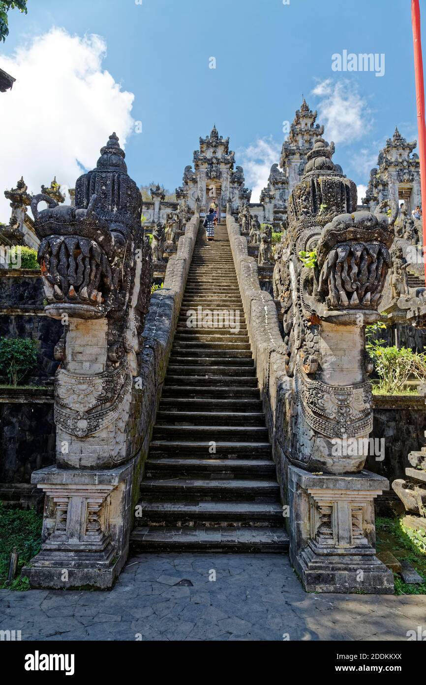 Karangasem, Bali, Indonesien. Mai 2019. Pura Penataran Agung Lempuyang ist ein balinesischer Hindu-Tempel oder Pura am Hang des Mount Lempuyang Stockfoto