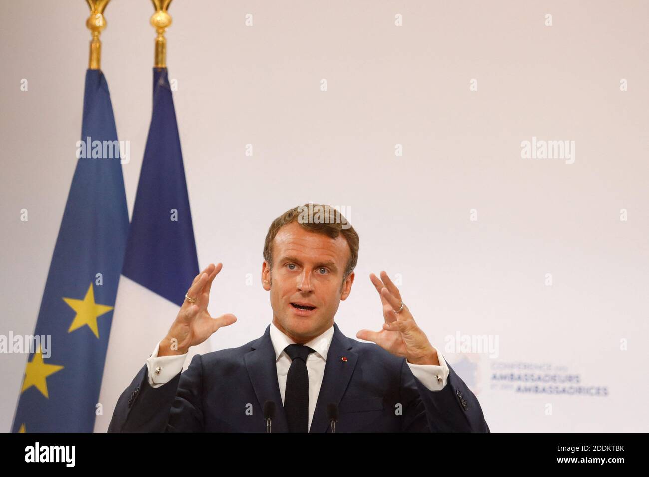 Der französische Präsident Emmanuel Macron hält eine Rede während der jährlichen französischen Botschafterkonferenz am 27. August 2019 im Elysée-Palast in Paris. Foto von Hamilton/Pool/ABACAPRESS.COM Stockfoto
