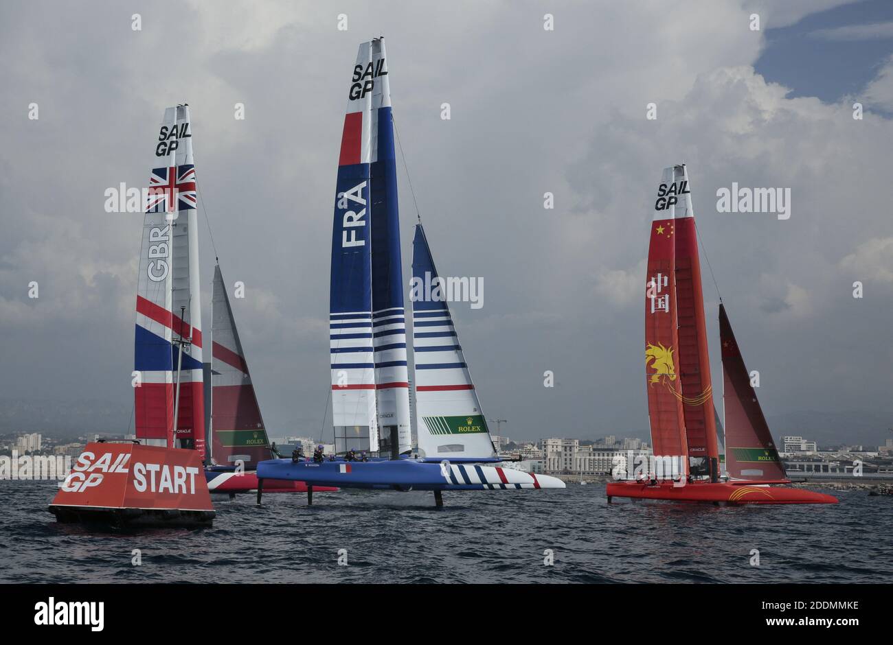 Der SailGP F50 Katamaran im Rennen während des SailGP Finales in Marseille, Frankreich am 19. September 2019. SailGP findet in einigen der berühmtesten Häfen der Welt statt und gipfelt mit einem 1 Million US-Dollar-Wettlauf. Rivalisierende Nationalmannschaften kämpfen sich in identischen F50-Katamaranen mit Kompressoraufladung, die für intensive Rennen mit elektrisierenden Geschwindigkeiten von mehr als 50 Knoten (fast 60 mph/100 km/h) entwickelt wurden. Marseille ist das letzte Event. Foto von Patrick Aventurier/ABACAPRESS.COM Stockfoto