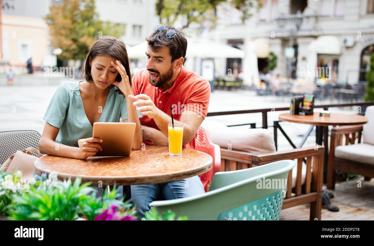 Traurig Paar in Konflikt und Beziehung Probleme Stockfoto