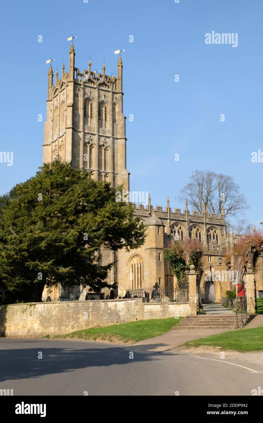 Senkrechtsturm der St. James Kirche, Chipping Campden, Glos, Cotswolds, Großbritannien Stockfoto