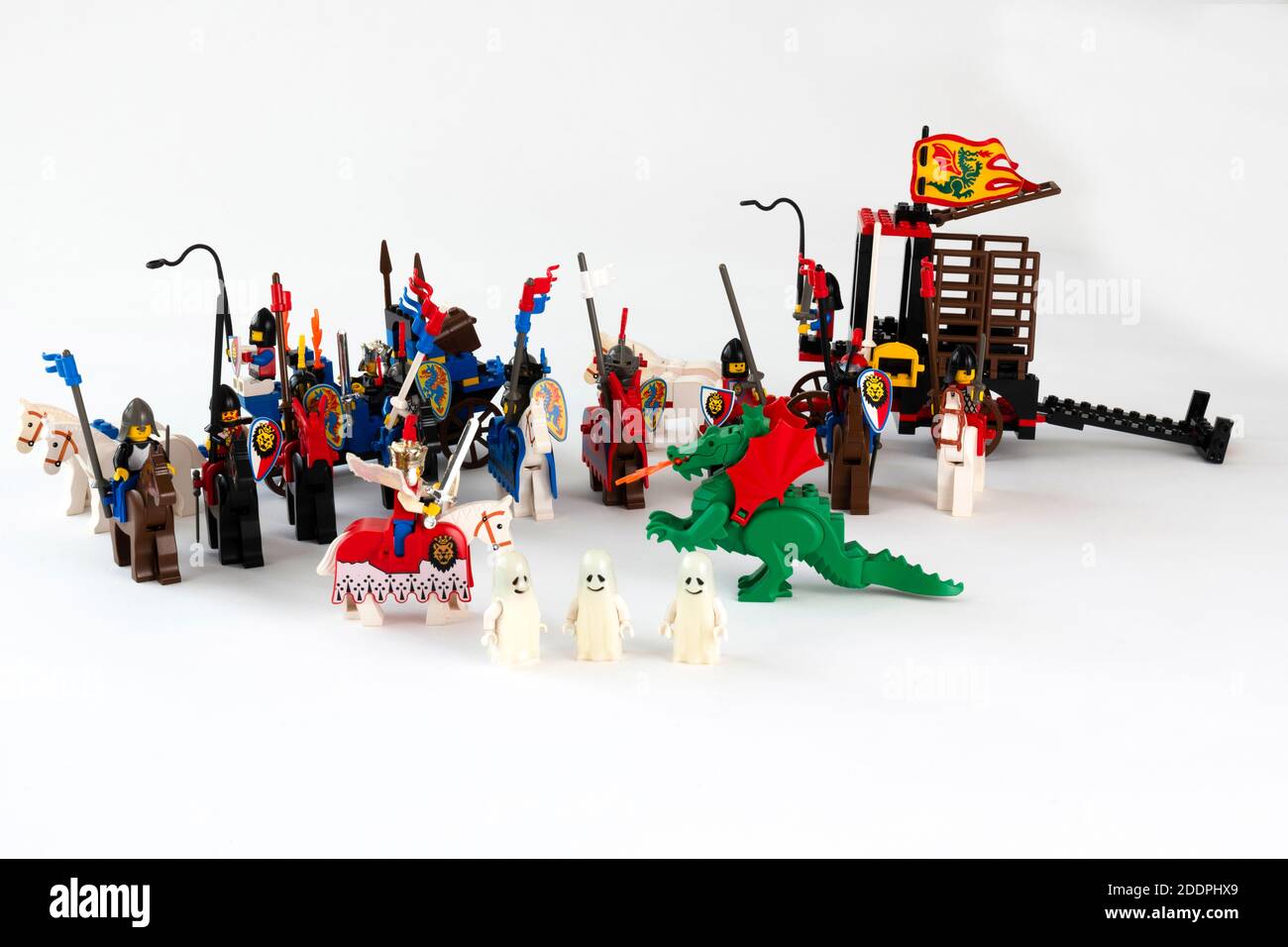 LEGO Ritter Set mit Drachen aus den 1990er Jahren. Stockfoto