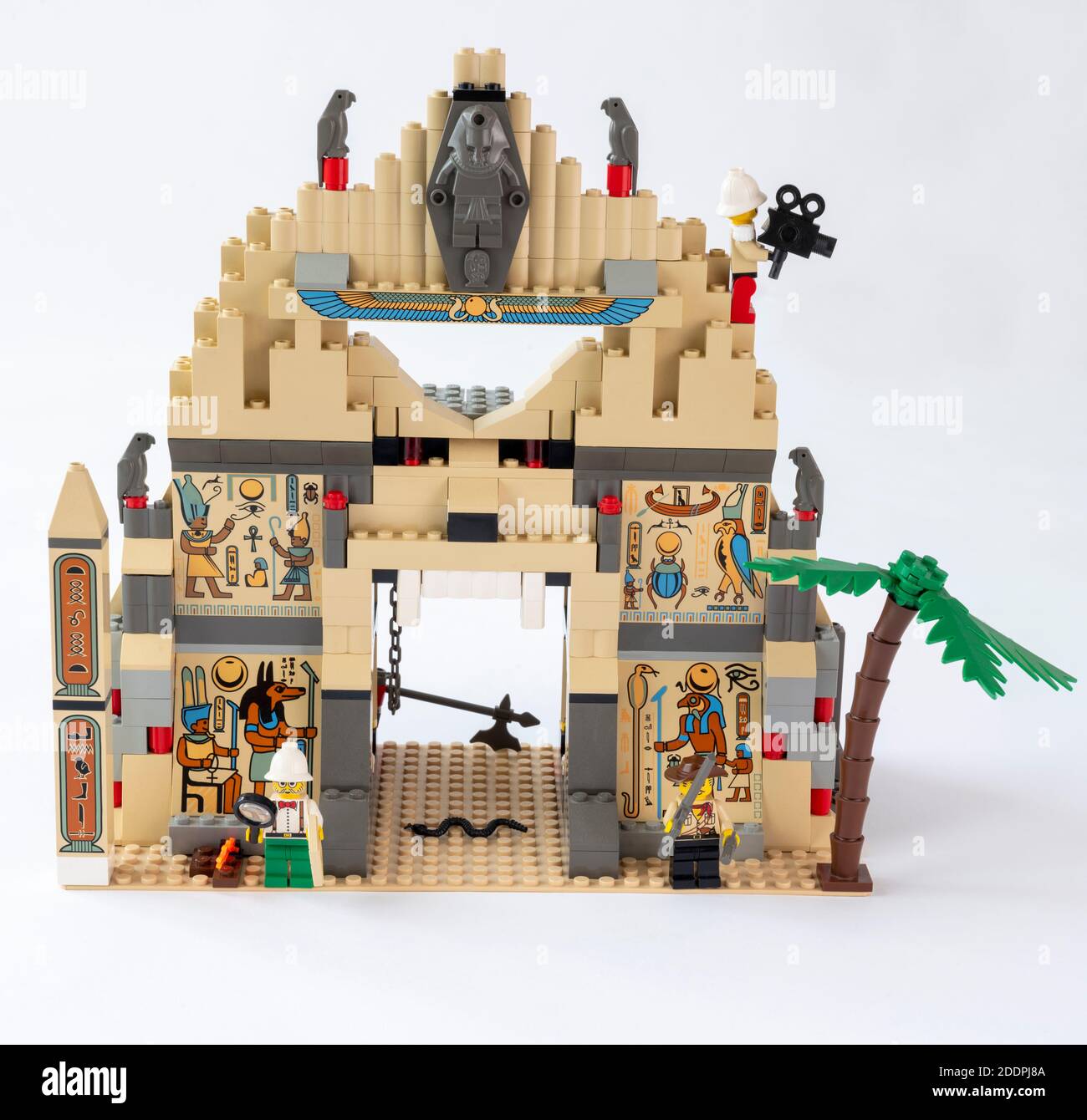 LEGO Set 5988 Pharaos verbotene Ruinen, von Adventure Desert Range  Stockfotografie - Alamy