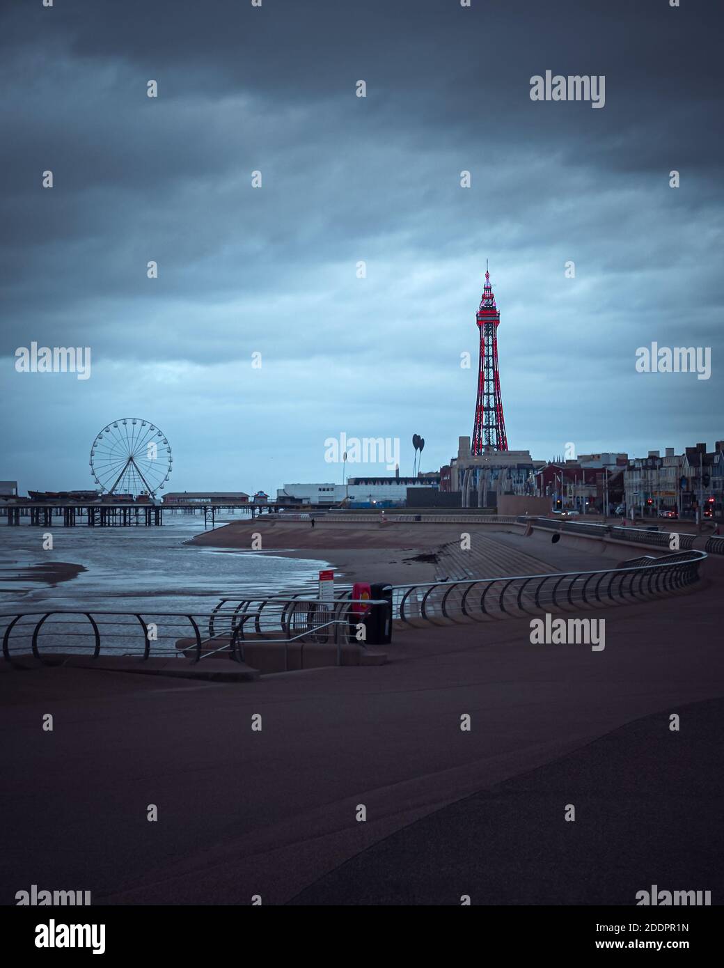 Blackpool Skyline an einem düsteren Wintertag während des Coronavirus Pandemiesperre Stockfoto
