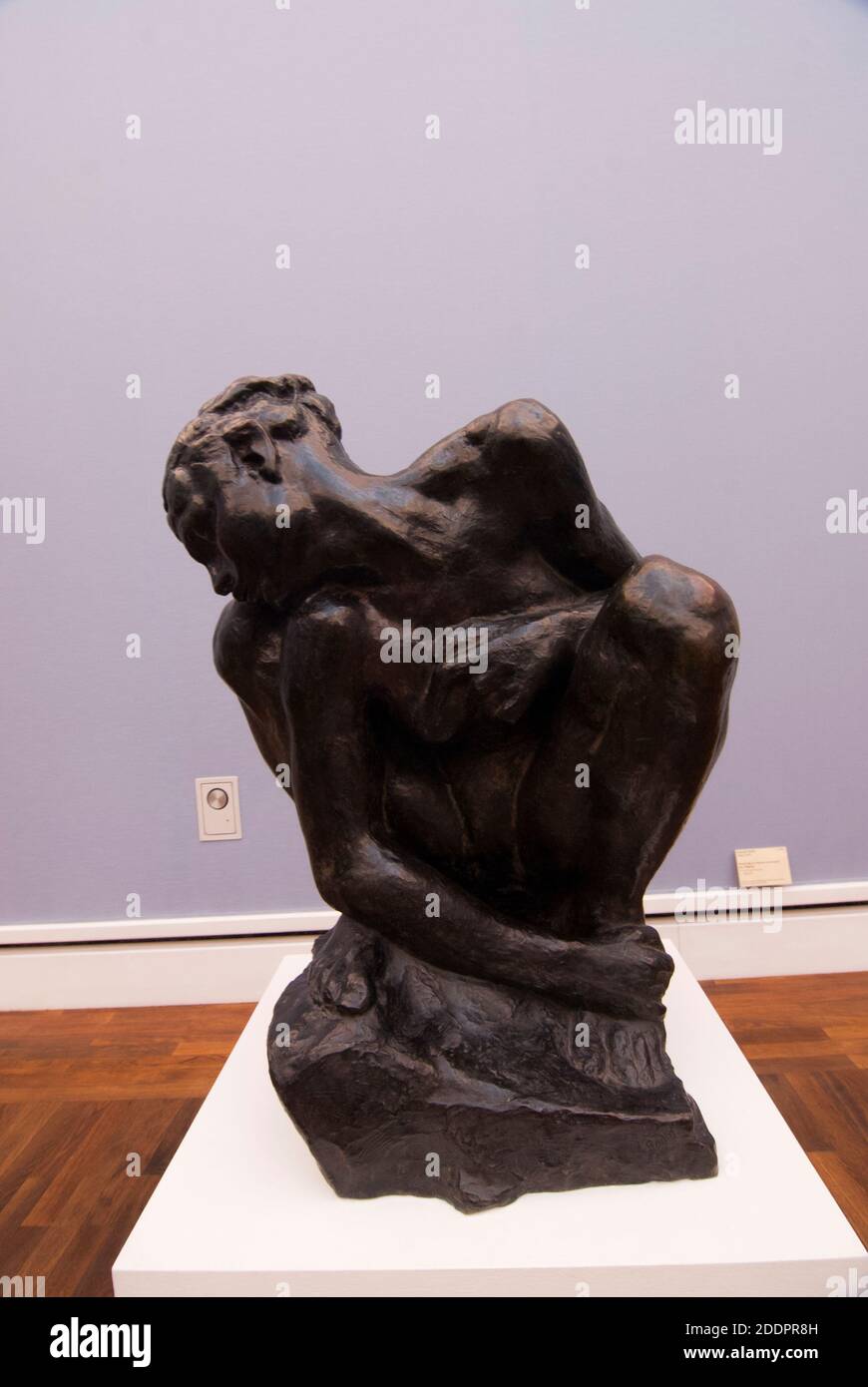 Bronzestatue in der Neuen Pinakothek, München Stockfoto