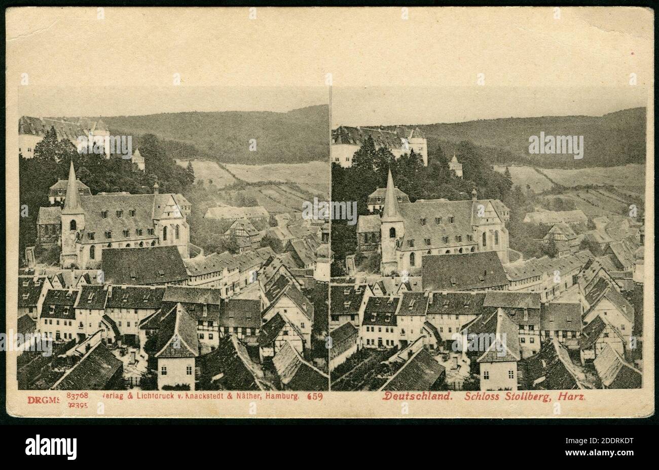 Knackstedt & Näther Stereoskopie 0659 Deutschland, Schloss Stollberg, Harz, Bildseite, Blick von höherem Punkt in der Stubengasse vorbei am Saigerturm über die Dächer am Markt zur St.-Martini-Kirche um 1900. Stockfoto