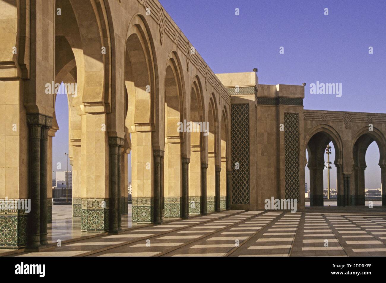 Bögen der Hassan II Moschee in Casablanca, Marokko Stockfoto