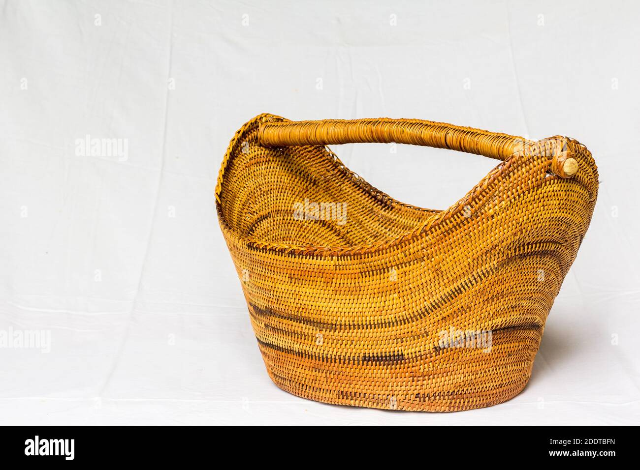 Gewebtes Kunsthandwerk aus Rattan in Camiguin, Philippinen Stockfoto