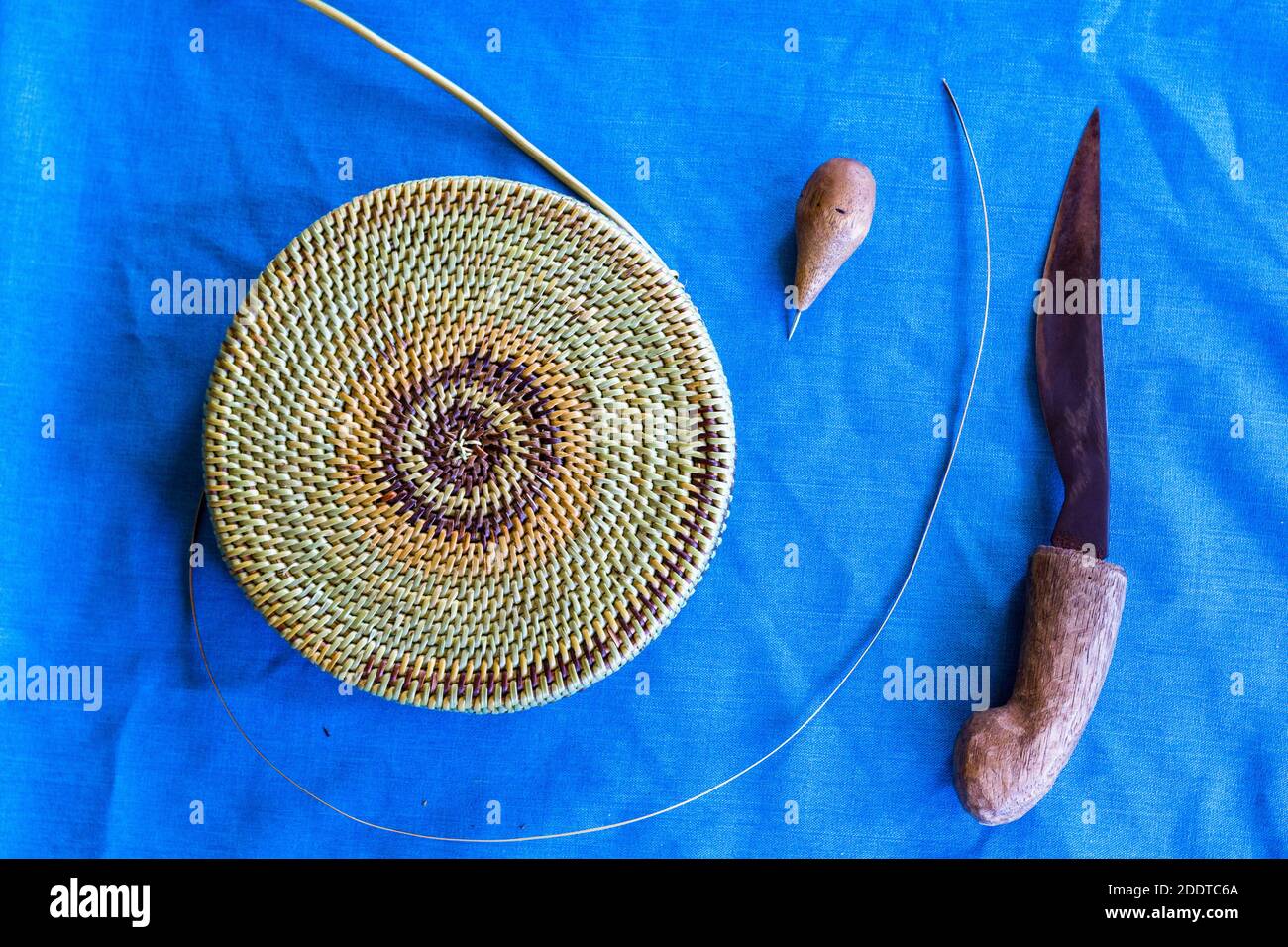 Gewebtes Kunsthandwerk aus Rattan in Camiguin, Philippinen Stockfoto