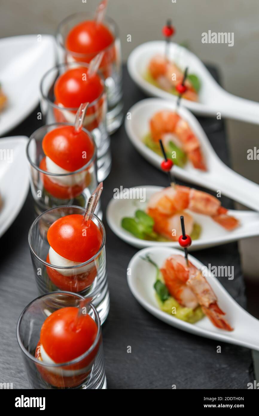 Buffet Tomato Mozzarella Stockfotos Und Bilder Kaufen Alamy