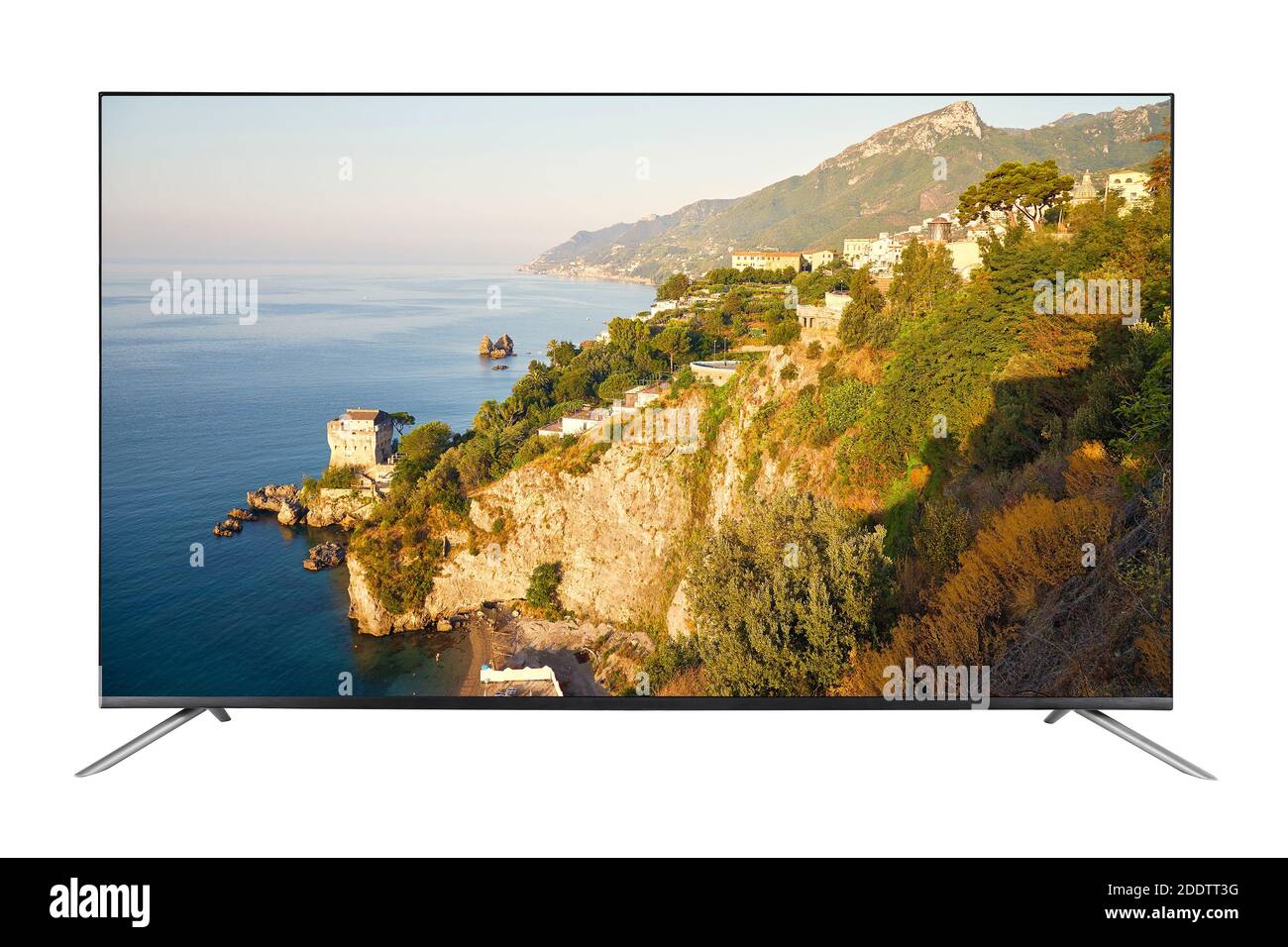 Moderner 4K-Fernseher mit Bild der Sommerlandschaft Die Amalfiküste in Italien isoliert auf weißem Hintergrund Stockfoto