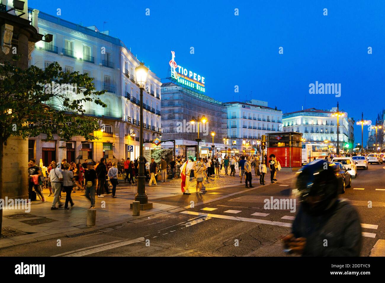 Puerta del Sol am Abend. Madrid, Comunidad de Madrid, Spanien, Europa Stockfoto