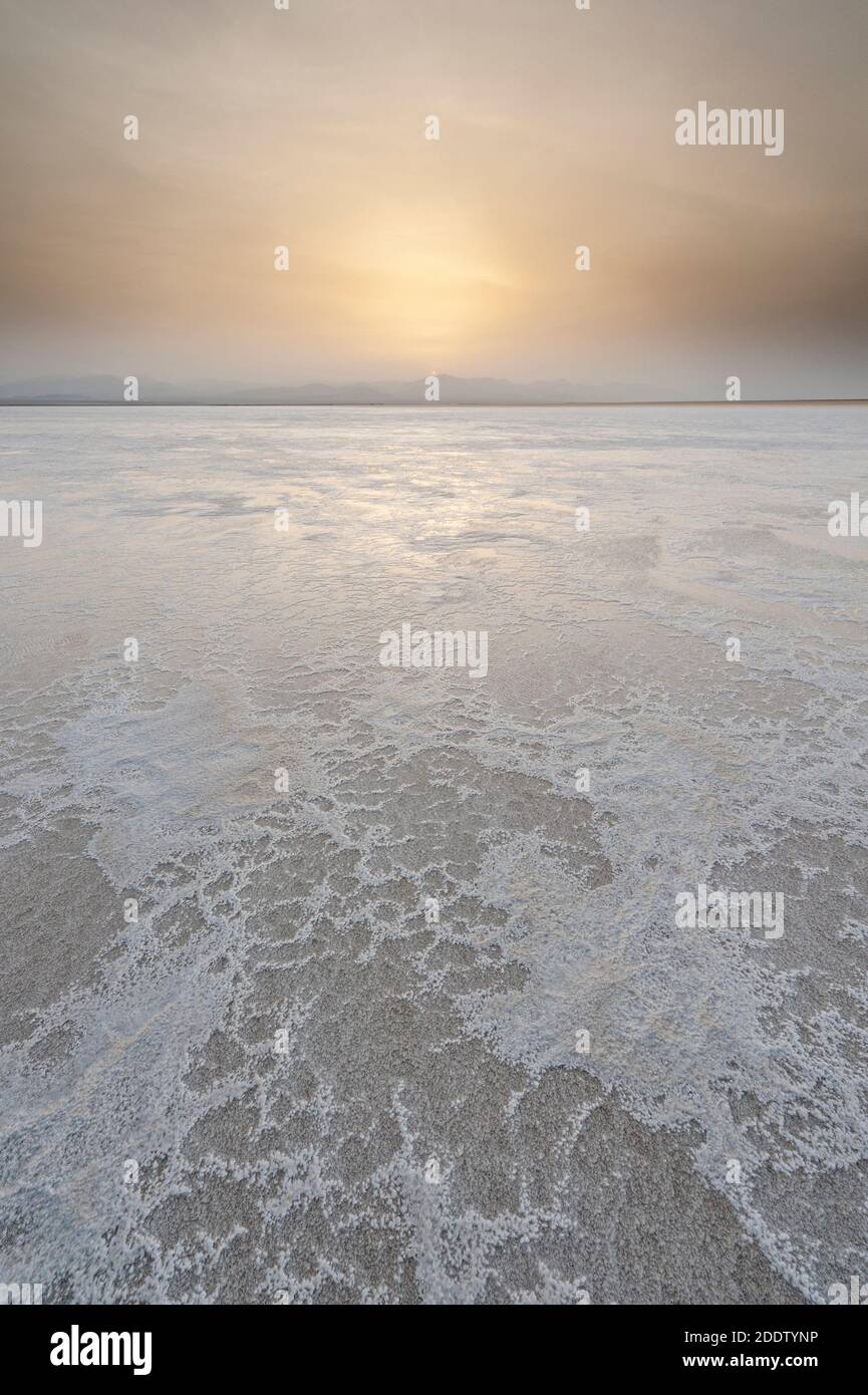 Lake Karum oder Lake Asale Hyper salzigen Salzsee in Die Danakil-Depression in der Afar-Region Nordäthiopiens Stockfoto