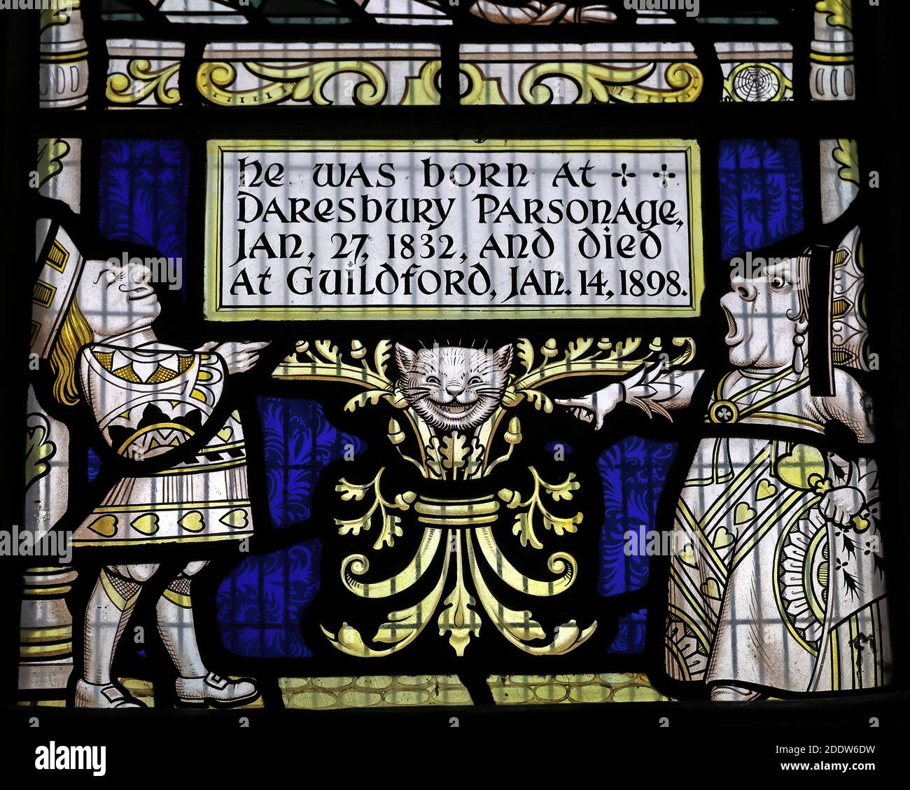 Lewis Carroll Fenster, Alle Heiligen, Daresbury Dorf, Warrington, Cheshire, Knave, Königin, er wurde im Daresbury Parsonage geboren Stockfoto