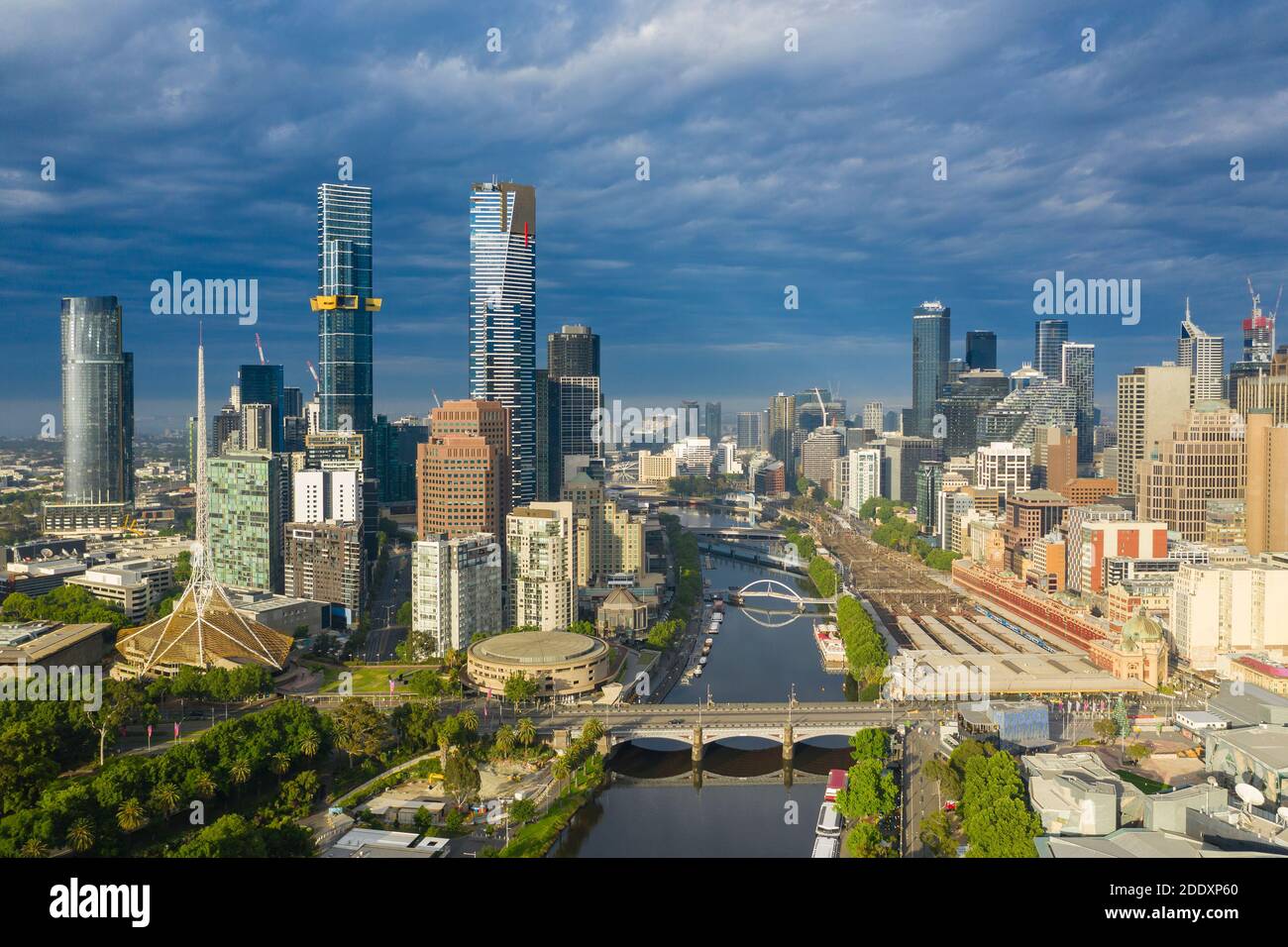 Melbourne CBD bei Sonnenaufgang Stockfoto