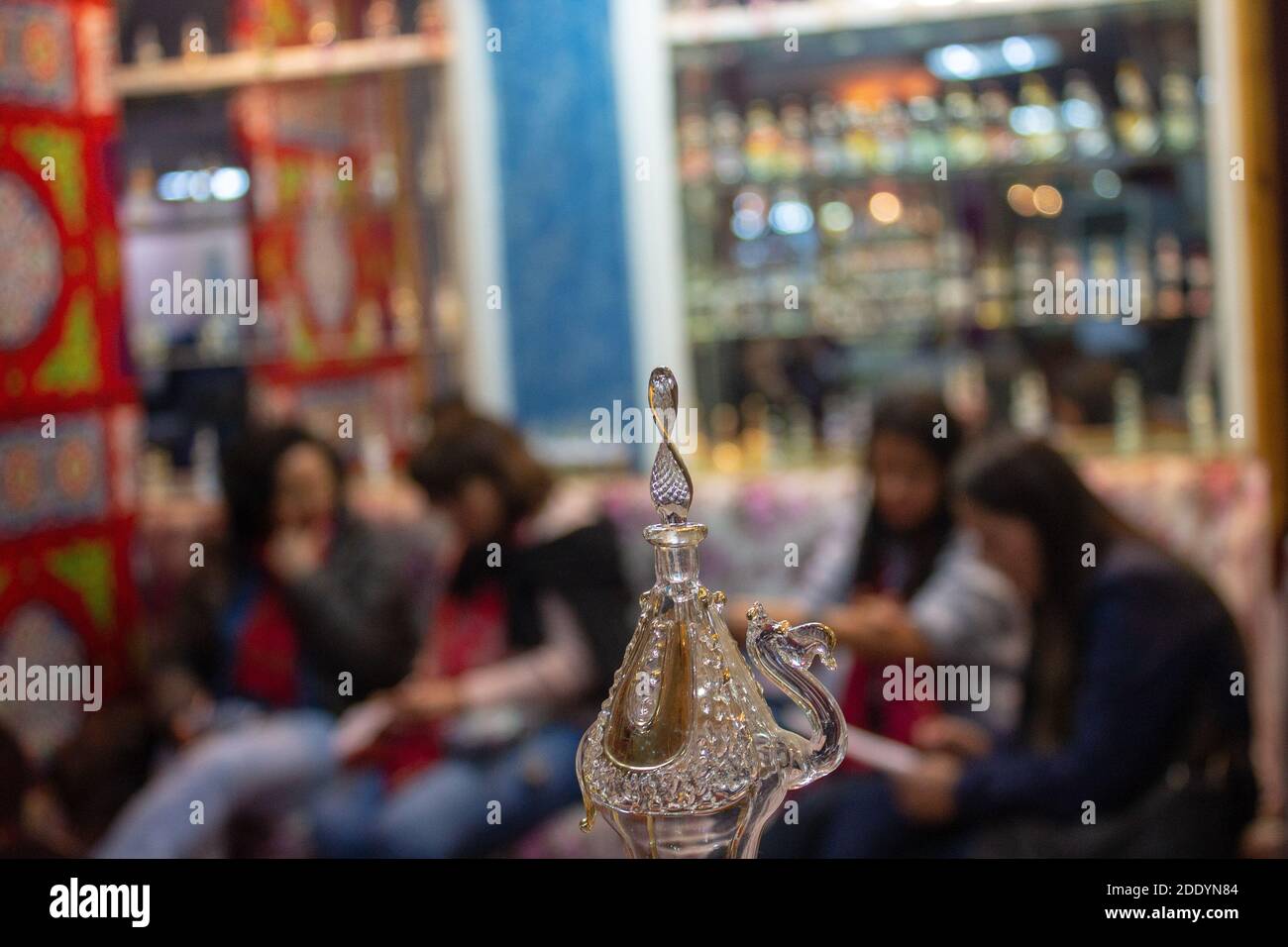 Flasche Glas im Kamelformat Stockfoto