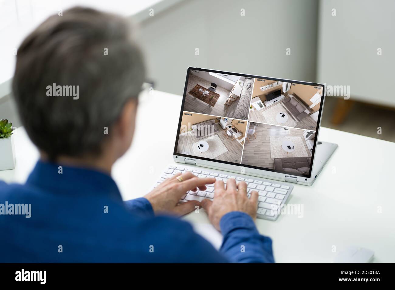 Überwachung CCTV Kamera Überwachung Sicherheitssystem auf Laptop Stockfoto