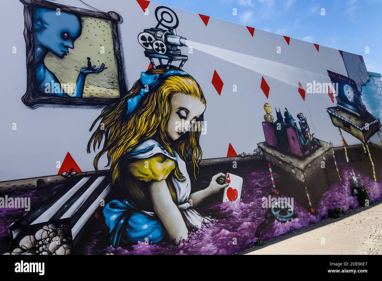 Street Art Arbeit, Otautahi, von Jacob Yikes in Christchurch, Neuseeland. Ein produktiver und bekannter Künstler, der große 'Leinwände' in der Stadt benutzt. Stockfoto
