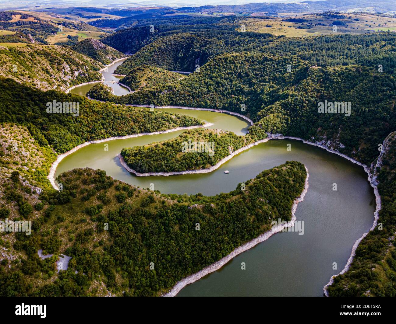 Uvac Fluss schlängelt sich durch die Berge, Uvac Special Nature Reserve, Serbien, Europa Stockfoto