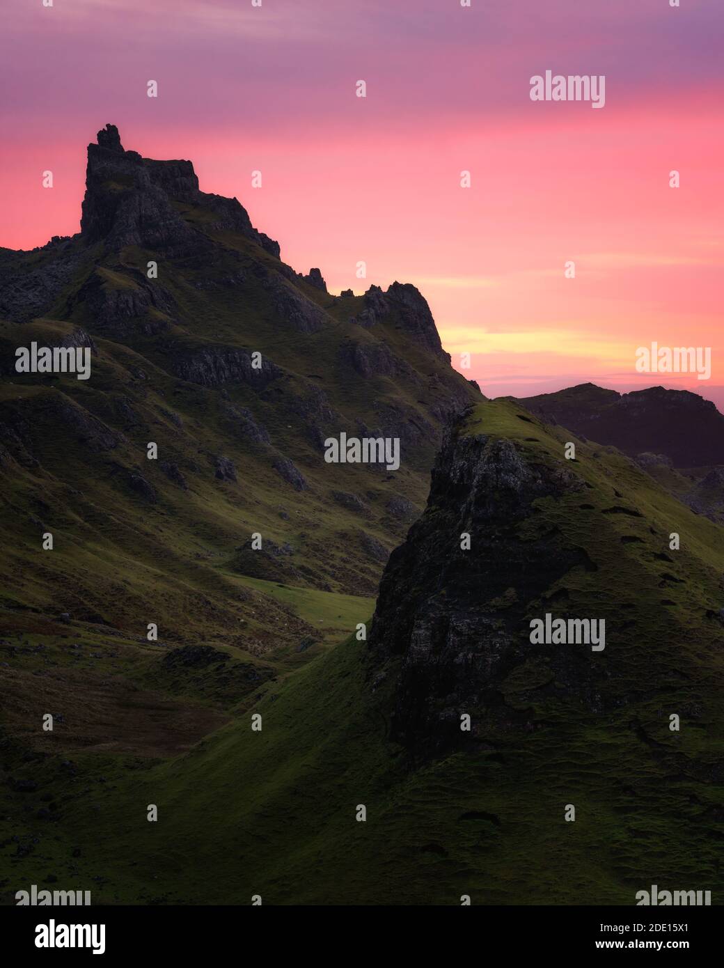Sonnenaufgang auf der Quiraing, Isle of Skye, Innere Hebriden, Schottland, Vereinigtes Königreich, Europa Stockfoto