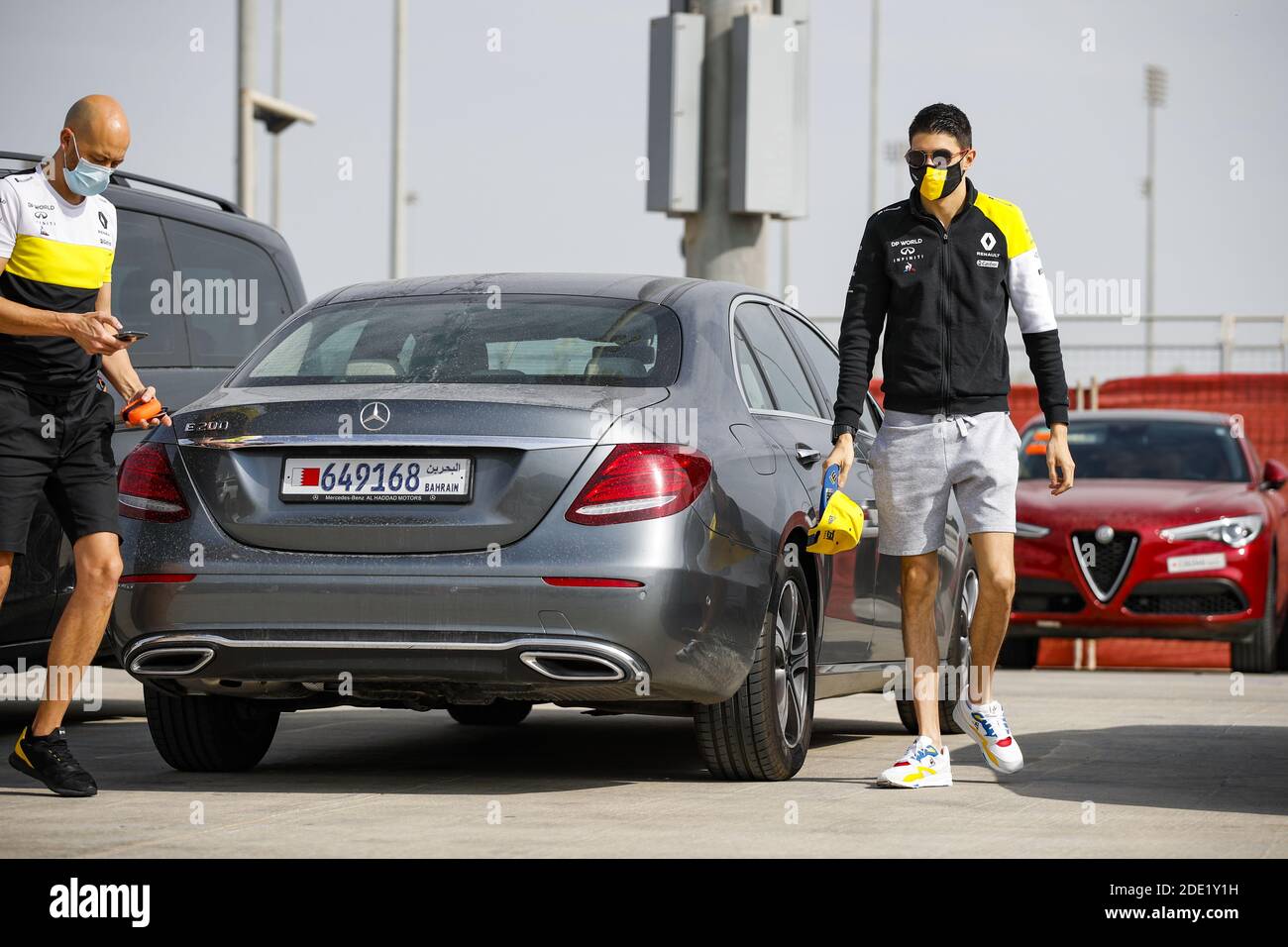Sakhir, Bahrain. November 2020. Sakhir, Bahrain. November 2020. OCON Esteban (Fra), Renault F1 Team RS20, Portrait während des Formel 1 Gulf Air Bahrain Grand Prix 2020, vom 27. Bis 29. November 2020 auf dem Bahrain International Circuit, in Sakhir, Bahrain - Foto Florent Gooden/DPPI/LM Credit: Gruppo Editoriale LiveMedia/Alamy Live News Credit: Gruppo Editoriale LiveMedia/Alamy Live News Stockfoto