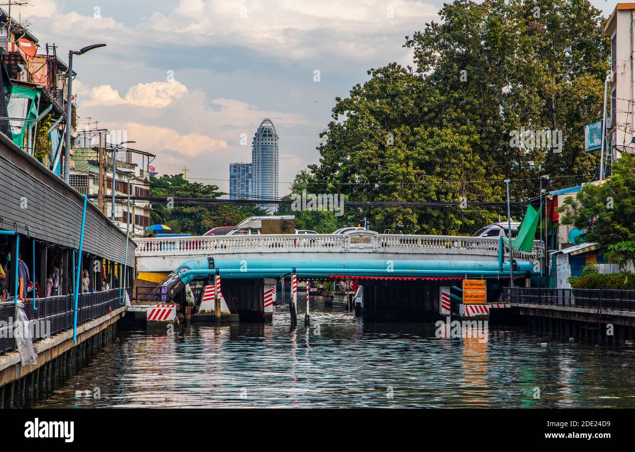 Durch den Kanal von Bangkok Stockfoto