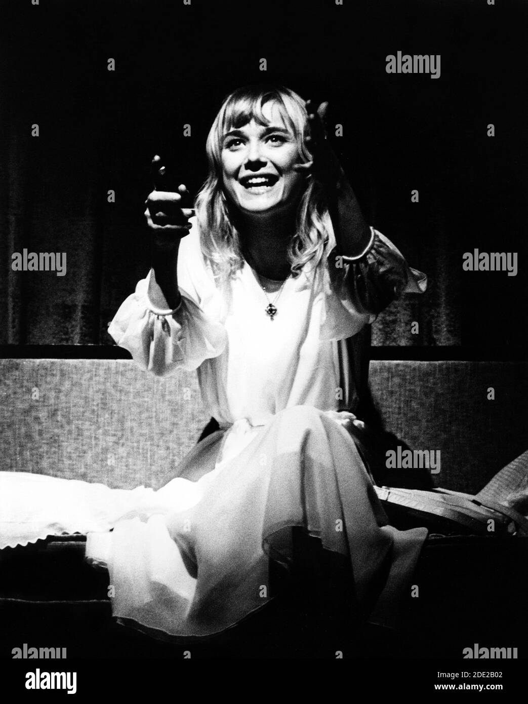 Natasha Pyne (Julia) in ROMEO UND JULIA von Shakespeare im Young Vic Theatre, London SE1 1977 18/02/1977 Kostüme: Alix Stone Beleuchtung: Mike Alvey und Jenny Cane Regie: Denise Coffey Stockfoto