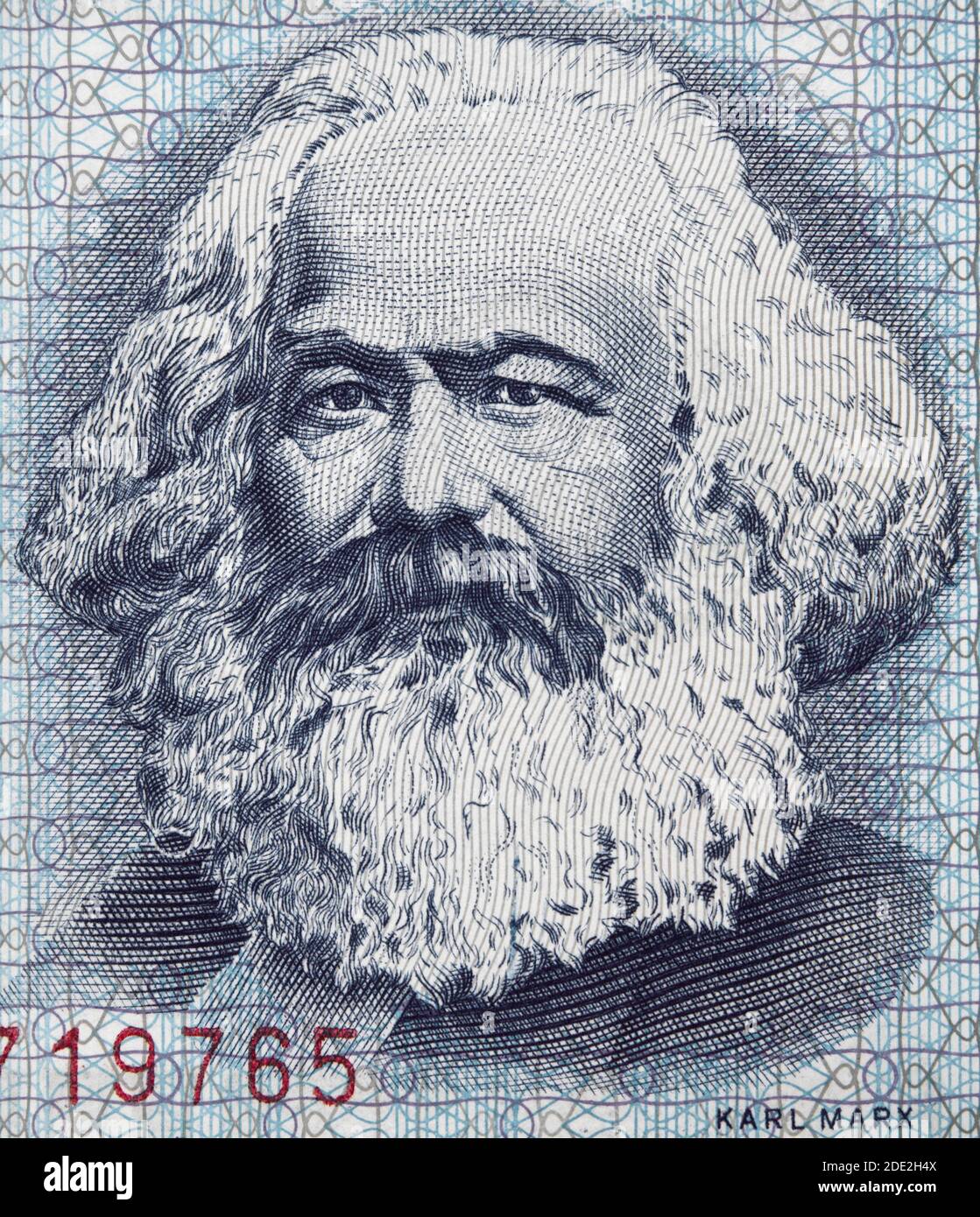 Karl Marx Porträt auf DDR 100 Mark (1975) Banknote Nahaufnahme Makro, berühmter Philosoph, Ökonom, Politiktheoretiker, Soziologe und Revolutio Stockfoto