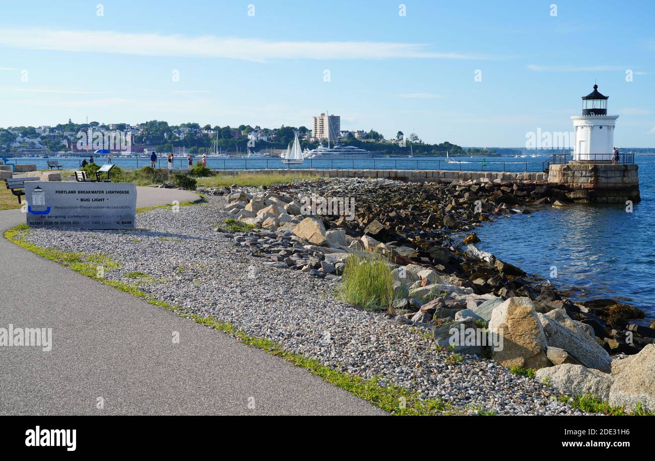 PORTLAND, ME -7 AUG 2020- Blick auf den Portland Breakwater Lighthouse (Bug Light), einen historischen Leuchtturm in Casco Bay im Golf von Maine, UN Stockfoto