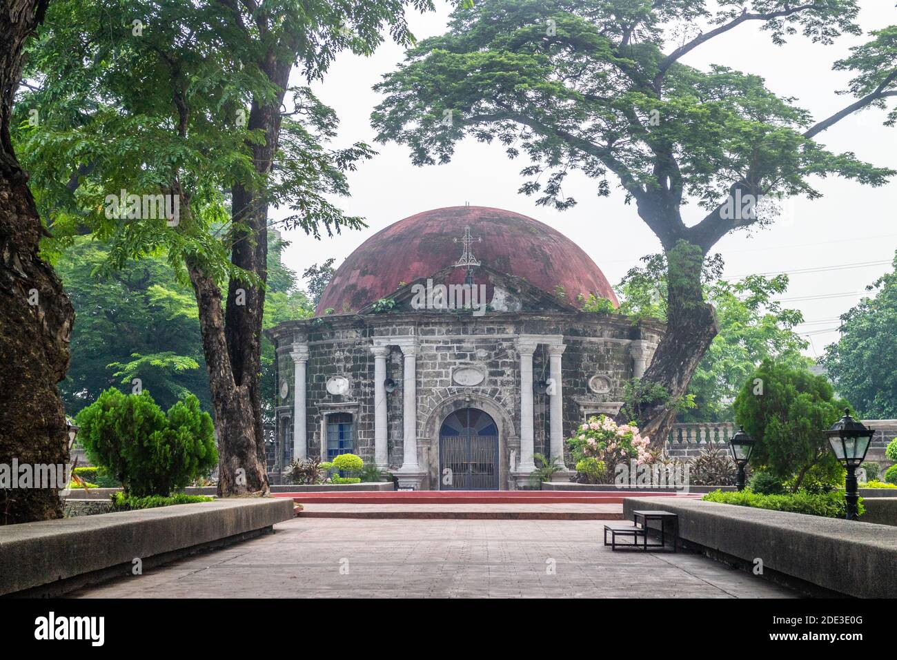 Die Kapelle aus der spanischen Kolonialzeit auf dem Paco-Friedhof in Manila, Philippinen Stockfoto