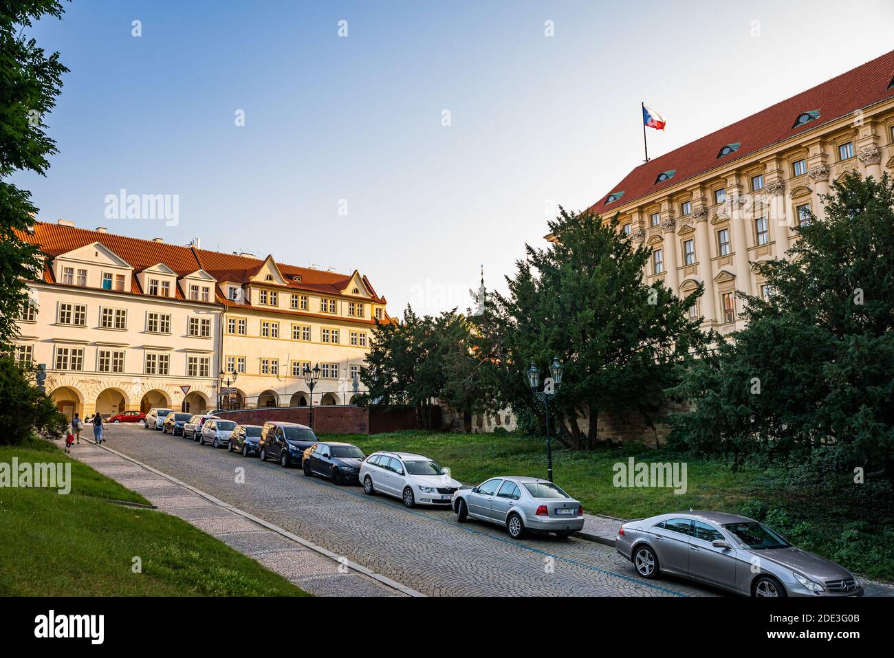 Prag, Tschechische republik - 19. September 2020. Gebäude des Außenministeriums in Cernin Palace Stockfoto