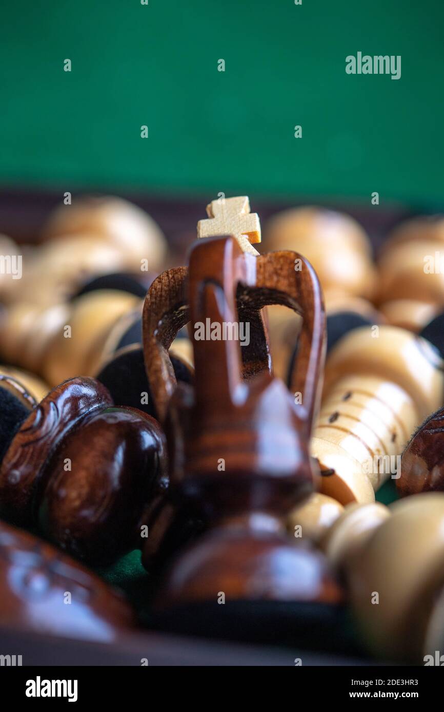 Detail einer schwarzen Königin aus einem Schachspiel Stockfoto
