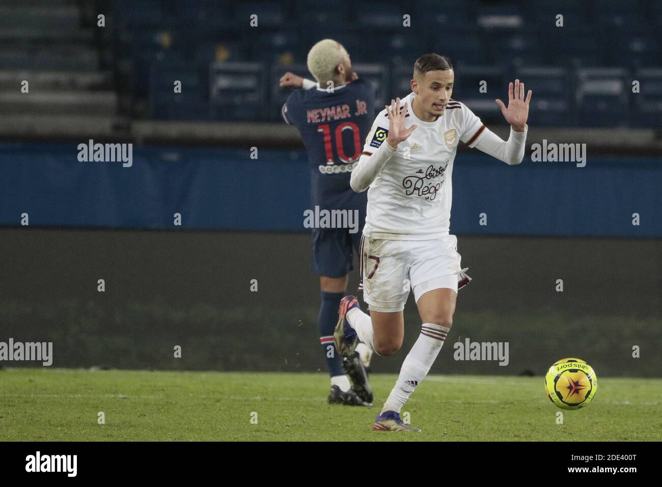 Mehdi ZERKANE (Girondins de Bordeaux), Neymar da Silva Santos Junior - Neymar Jr (PSG) reagierte während der französischen Meisterschaft Ligue 1 Fußballspiel zwischen Paris Saint-Germain und Girondins de Bordeaux am 28. November 2020 im Parc des Princes Stadion in Paris, Frankreich - Foto Stephane Allaman / DPPI / LM Stockfoto