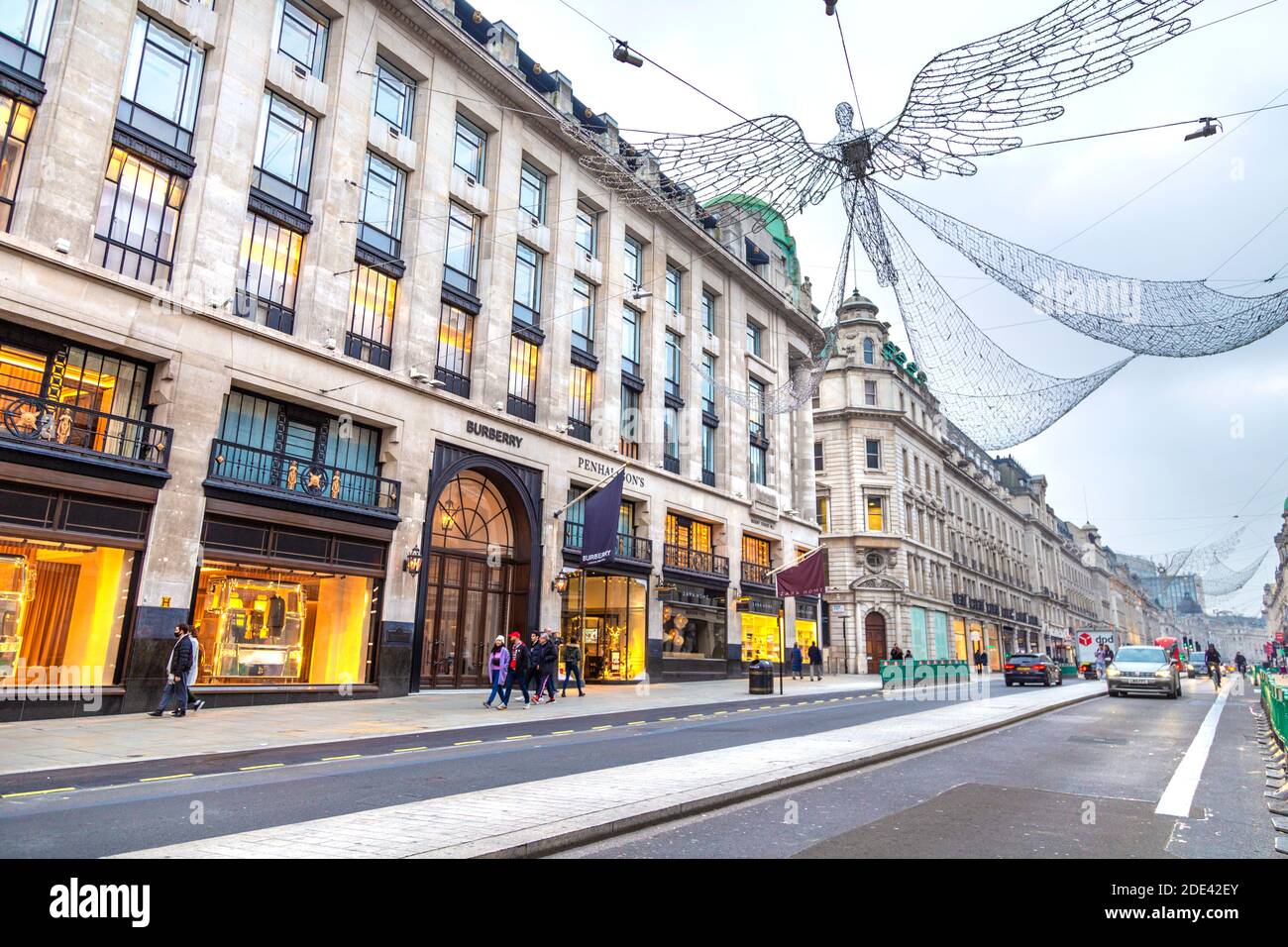 28. November 2020 - London, Großbritannien, Black Friday Weekend, leeres Einkaufsviertel in der Regent Street und geschlossene Geschäfte während der Coronavirus-Sperre Stockfoto