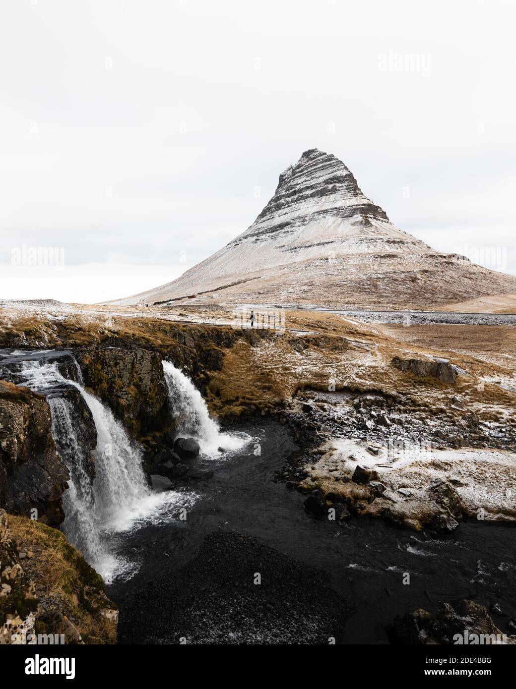 Kirkjufell Mountain with Person, Olafsvik, Island Stockfoto