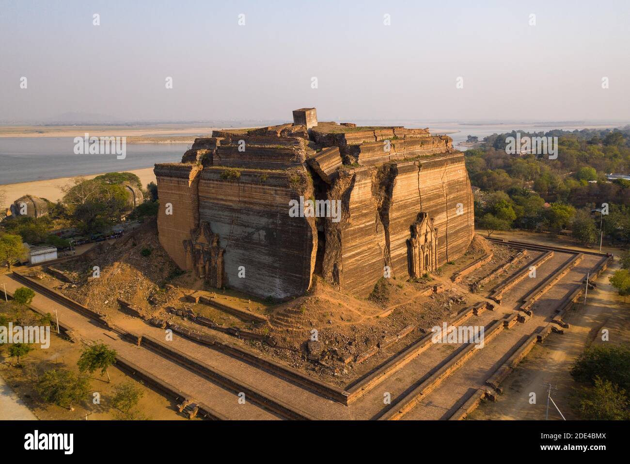 Luftaufnahme, Mingun Pagode, Mingun, Myanmar Stockfoto