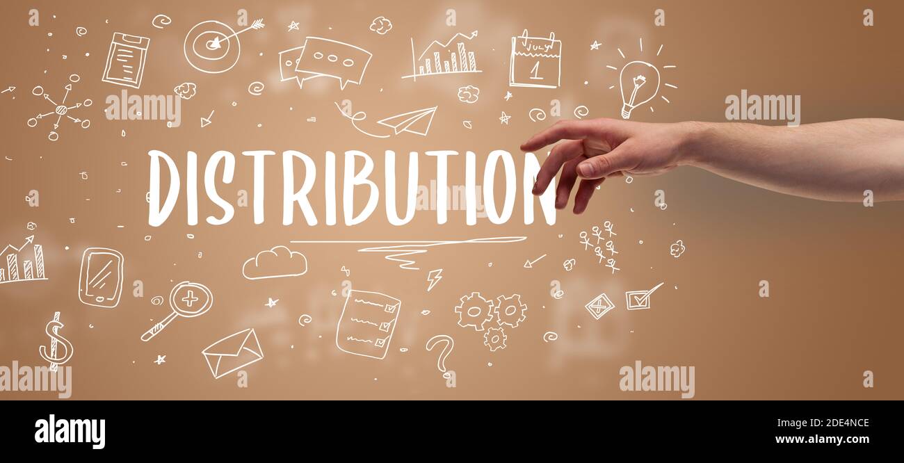 Nahaufnahme der zugeschnittenen Hand zeigt auf VERTEILUNG Inschrift, moderne Business-Lösung Konzept Stockfoto