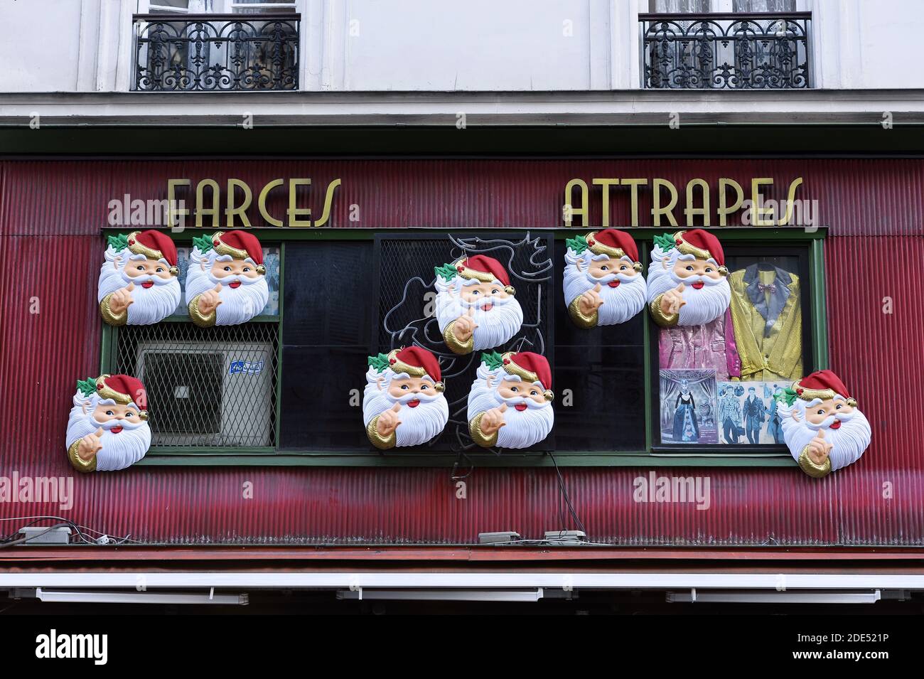 Streich- und Catch-Laden - Blick auf die Straße - Paris - Frankreich Stockfoto