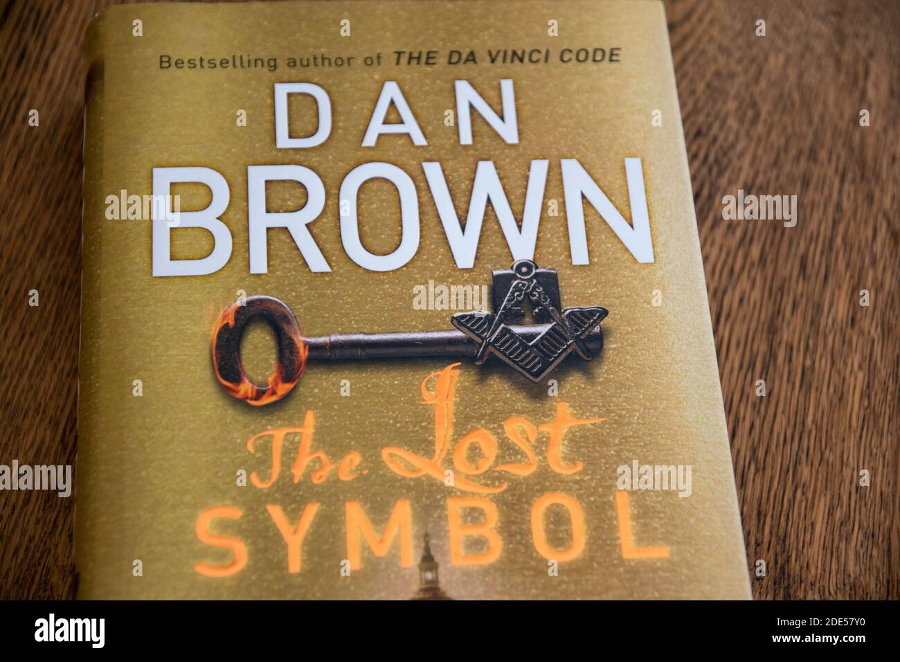 Dan Brown ist ein amerikanischer Autor, der vor allem für seine Thriller Robert Langdon Romane Angels & Demons, The Da Vinci Code, The Lost Symbol, Inferno bekannt ist Stockfoto