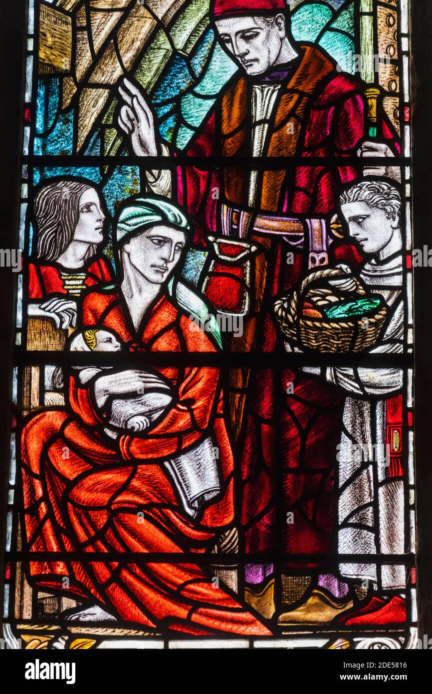 England, East Sussex, Winchelsea, Kirche des heiligen Thomas des Märtyrers, Glasfenster, das das letzte Abendmahl darstellt Stockfoto