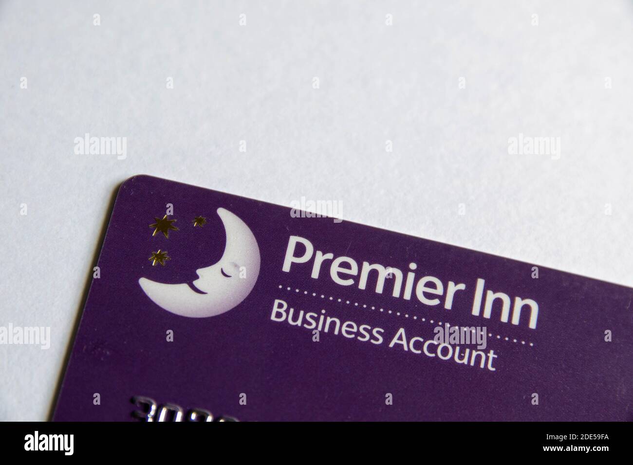 Durham, Großbritannien - 28. Mai 2020: Premier Inn Business Account Card. Mit der Karte können Personen, die geschäftlich unterwegs sind, ein Zimmer und Mahlzeiten ihrem Unternehmen in Rechnung stellen. Stockfoto