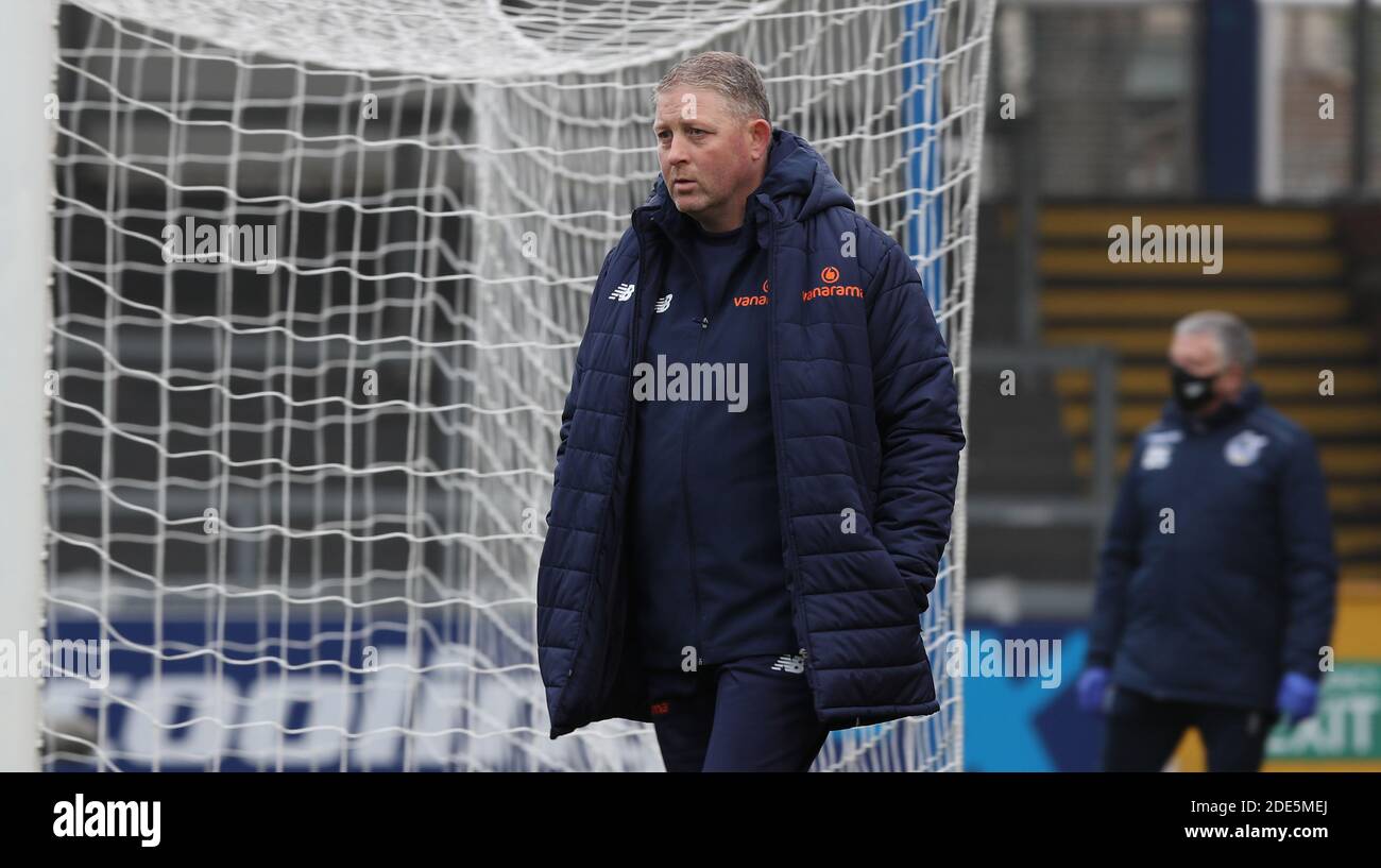 BRISTOL, ENGLAND. 29. NOVEMBER Darlington-Manager Alun Armstrong während des FA Cup-Spiels zwischen Bristol Rovers und Darlington im Memorial Stadium, Bristol am Sonntag 29. November 2020. (Quelle: Christopher Booth) Quelle: MI News & Sport /Alamy Live News Stockfoto