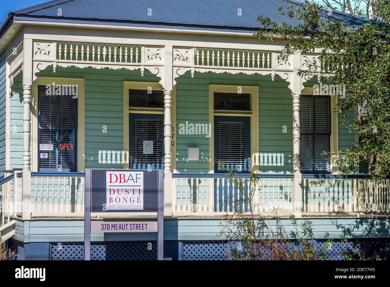 Das Creel House, ein Beispiel der Biloxi Cottage Architektur, beherbergt derzeit die Dusti Bonge Art Foundation im Ohr-O'Keefe Museum of Art Stockfoto