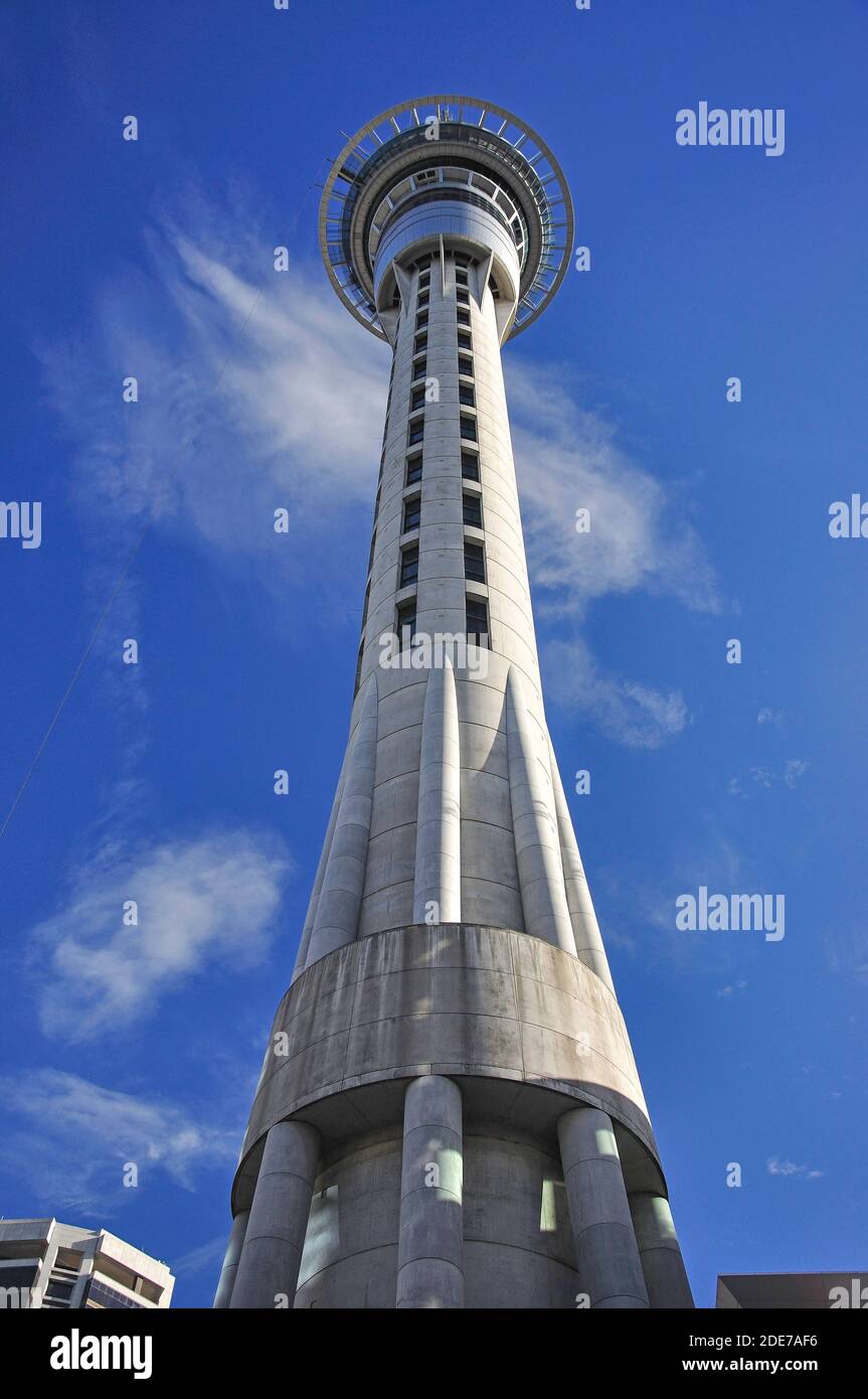 Auckland Sky Tower, Victoria Street, Central Business District, Auckland, Auckland Region, Nordinsel, Neuseeland Stockfoto